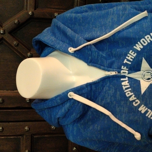 NEW Size XL Zippered Hoodie With Front Pockets, Super Soft Inside! - Picture 3 of 7